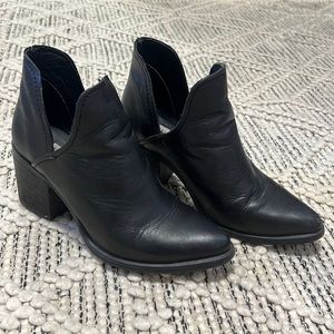 Steve Madden heeled booties